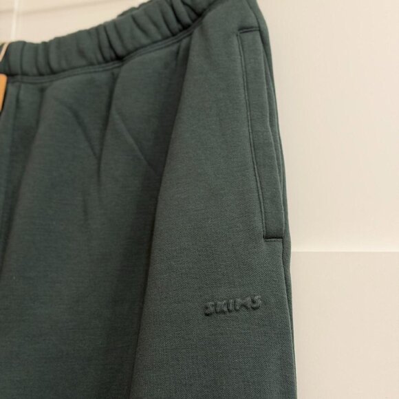 Skims Cotton Fleece Classic Straight Leg Pant in Spruce, Size X-Small - Picture 7 of 9
